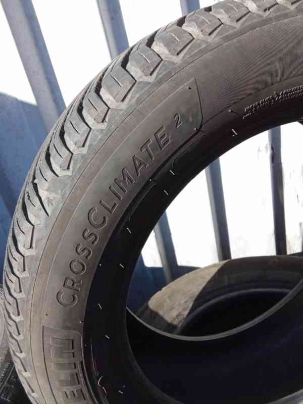Sada 4 Pneu Michelin Cross Climate 2, 235/55 R17 - zimní - foto 2