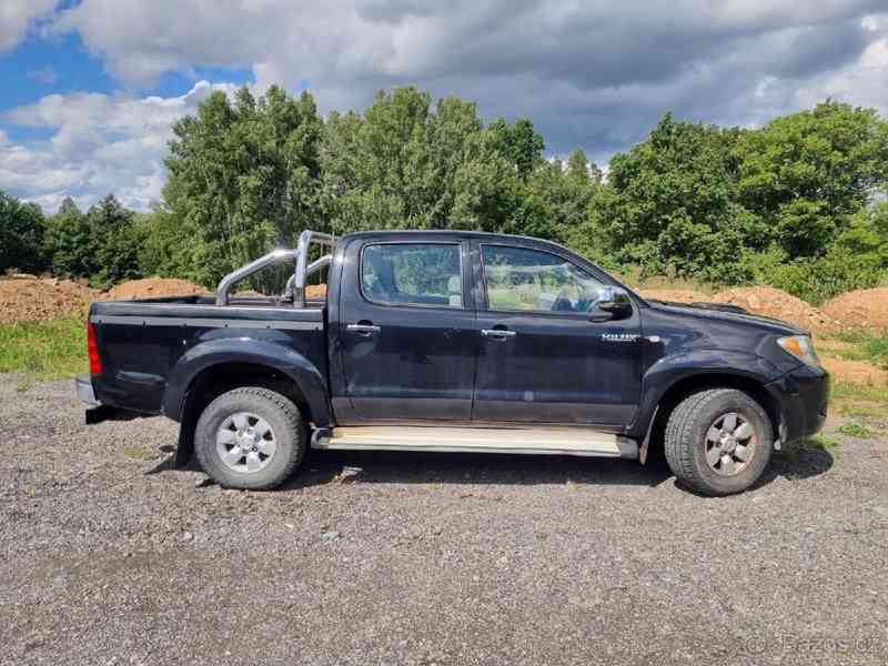 Toyota Hilux 3,0 - foto 4