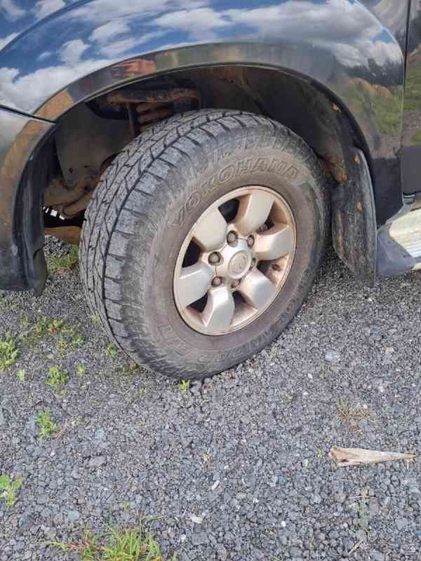 Toyota Hilux 3,0 - foto 14
