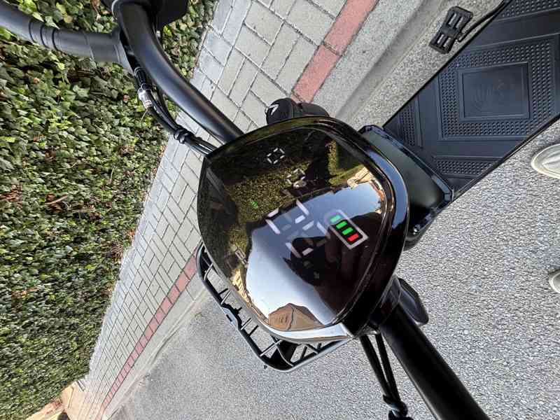 Elektro skútr / elektrokoloběžka 350W–mobilita bez starostí. - foto 8