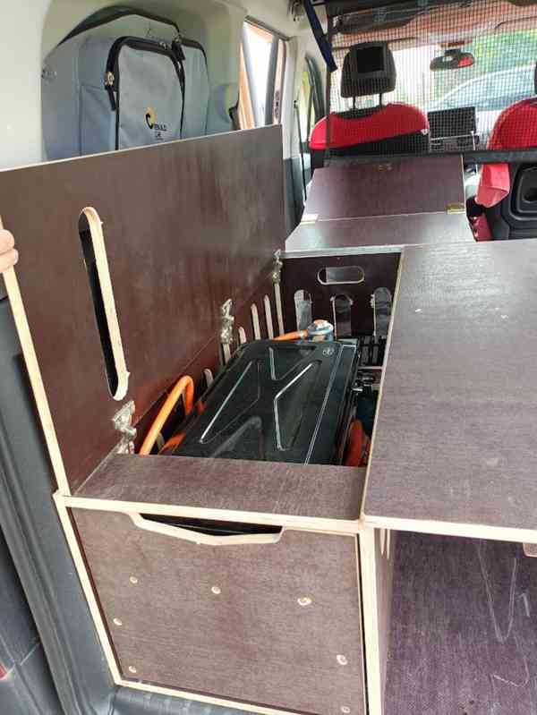 CAMPER, kempovací obytná vestavba do Citroen Berlingo XL - foto 9