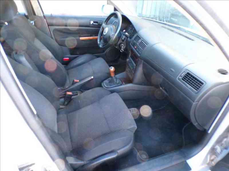 Volkswagen Bora 1,6 i DIGI.KLIMA - foto 12