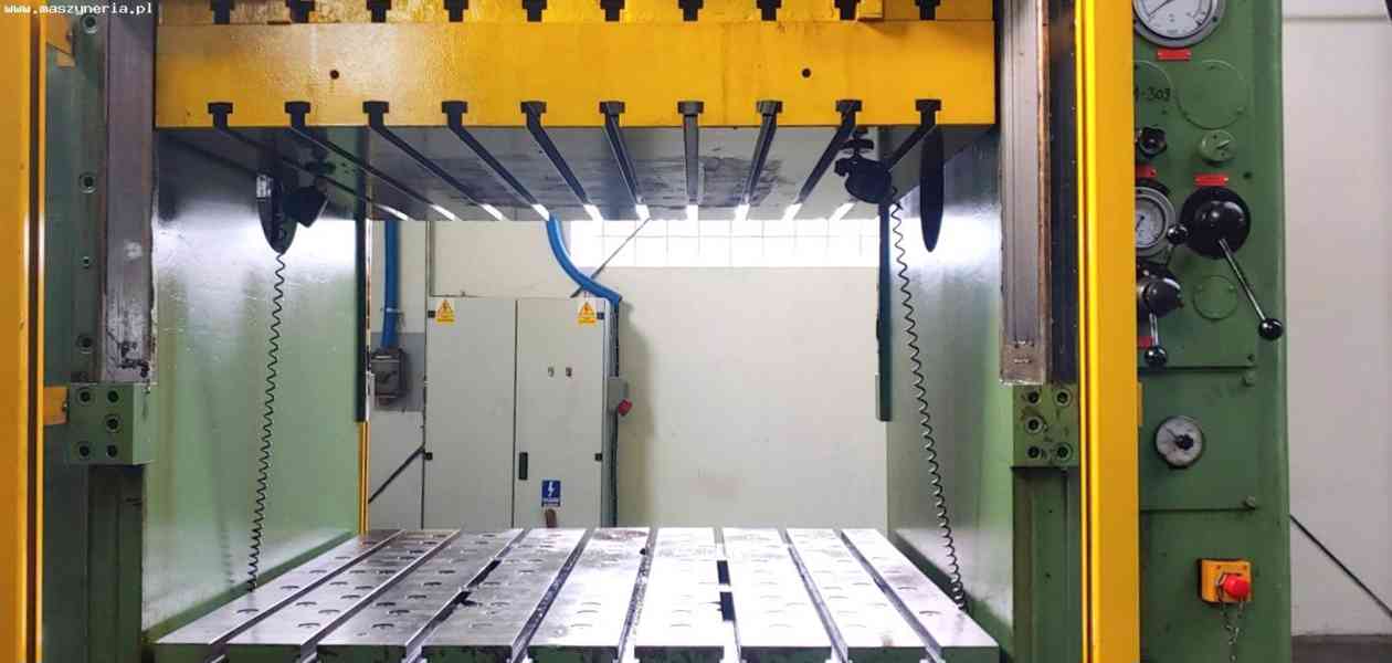 Hlubokotažný lis BECKER & VAN HÜLLEN - foto 3