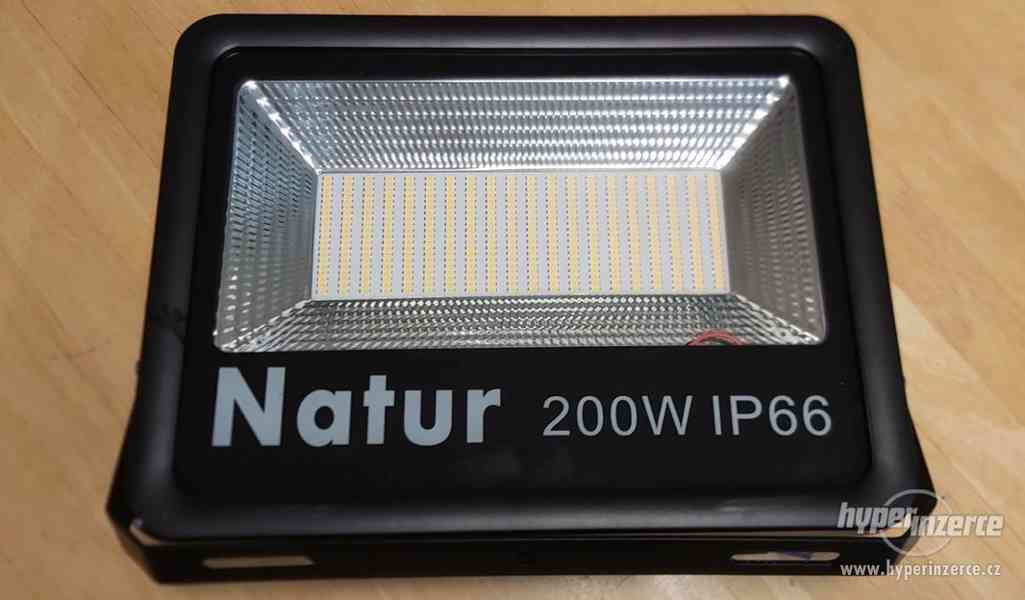 LED světlo Natur 200W, do haly i ven - foto 2