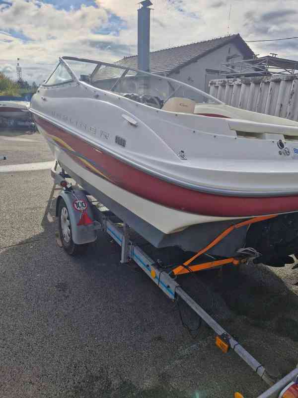 motorová loď BAYLINER CAPTIVA 192 - foto 5