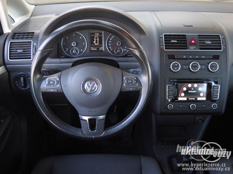 Volkswagen Touran 1.6, nafta,  2014 - foto 9