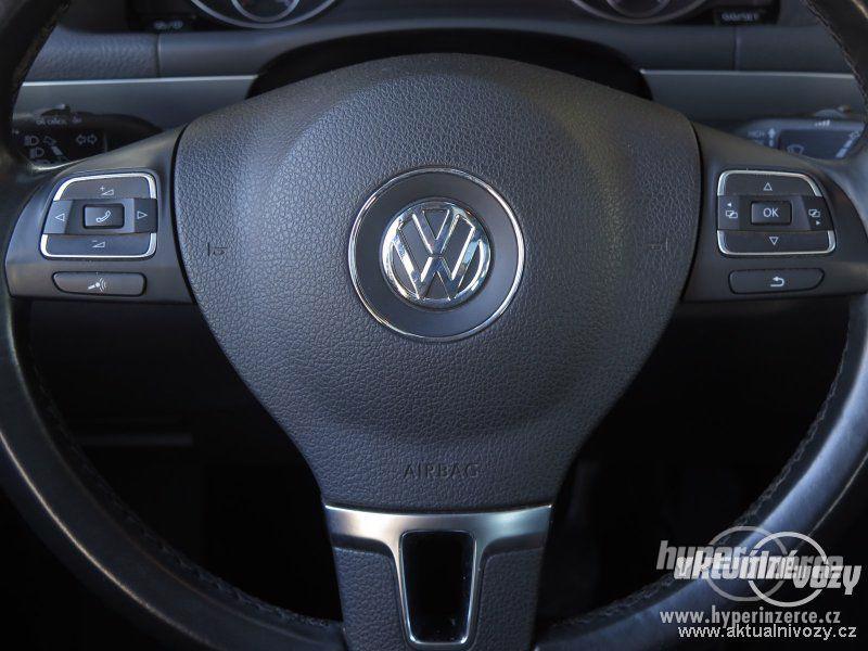 Volkswagen Touran 1.6, nafta,  2014 - foto 13