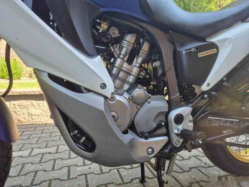 Honda XL 700 V Transalp - ABS, SUPER STAV + VÝBAVA 99.000,- - foto 9