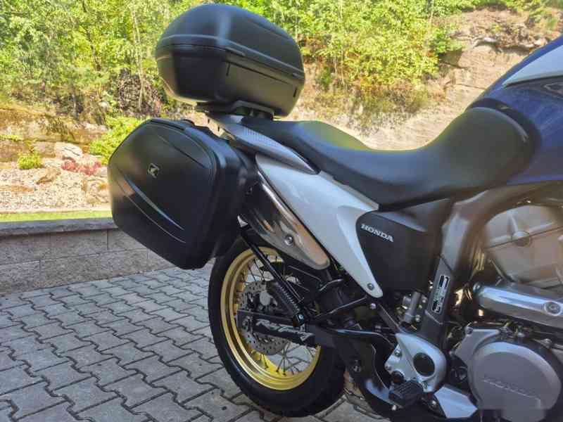 Honda XL 700 V Transalp - ABS, SUPER STAV + VÝBAVA 99.000,- - foto 16