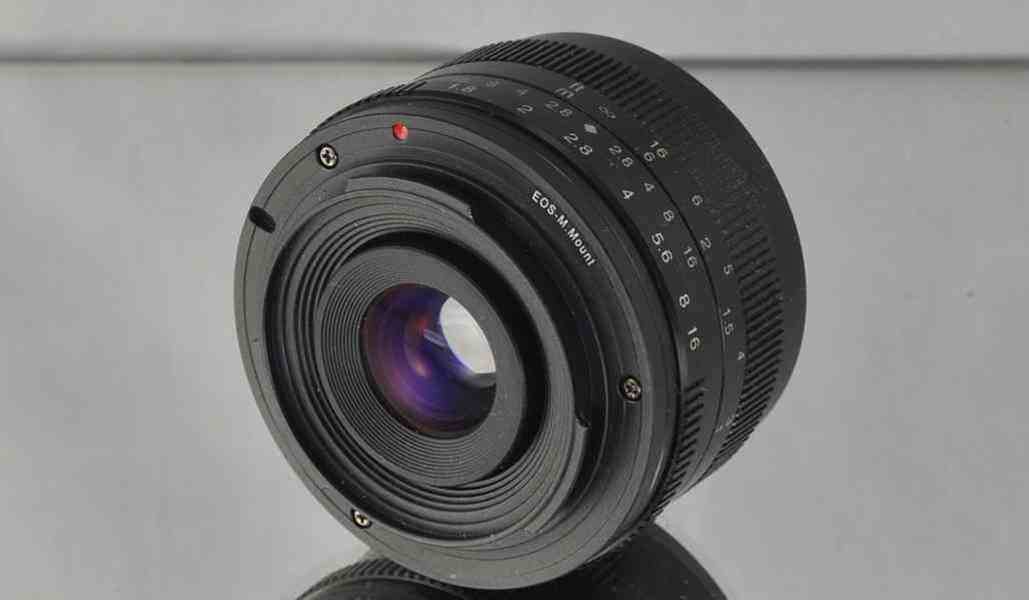 7Artisans 50 mm f/1.8 **Manuál *Canon M mount* - foto 4