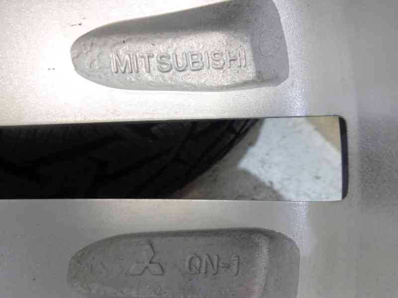 Mitsubishi Pajero nova zimna sada kol 265/60R18 - foto 7