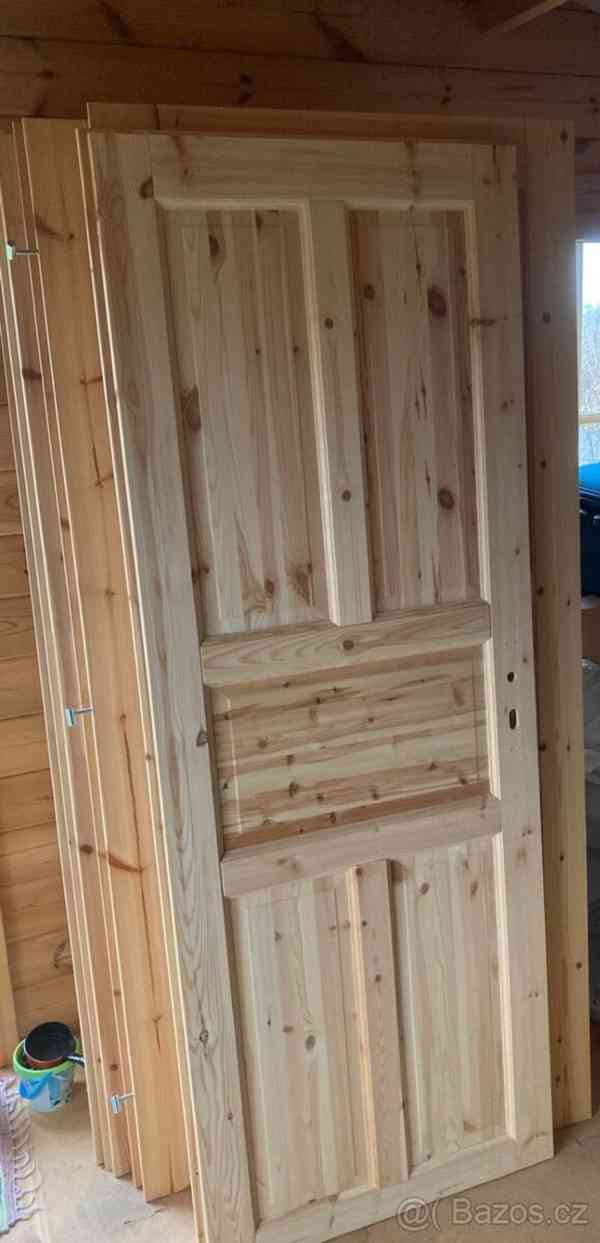 Interiérové dveře z masivní borovice - foto 3