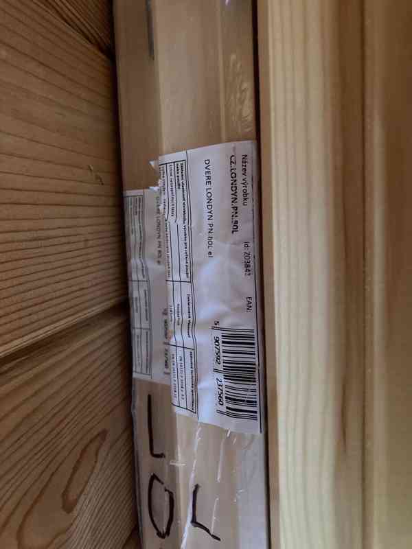 Interiérové dveře z masivní borovice - foto 3