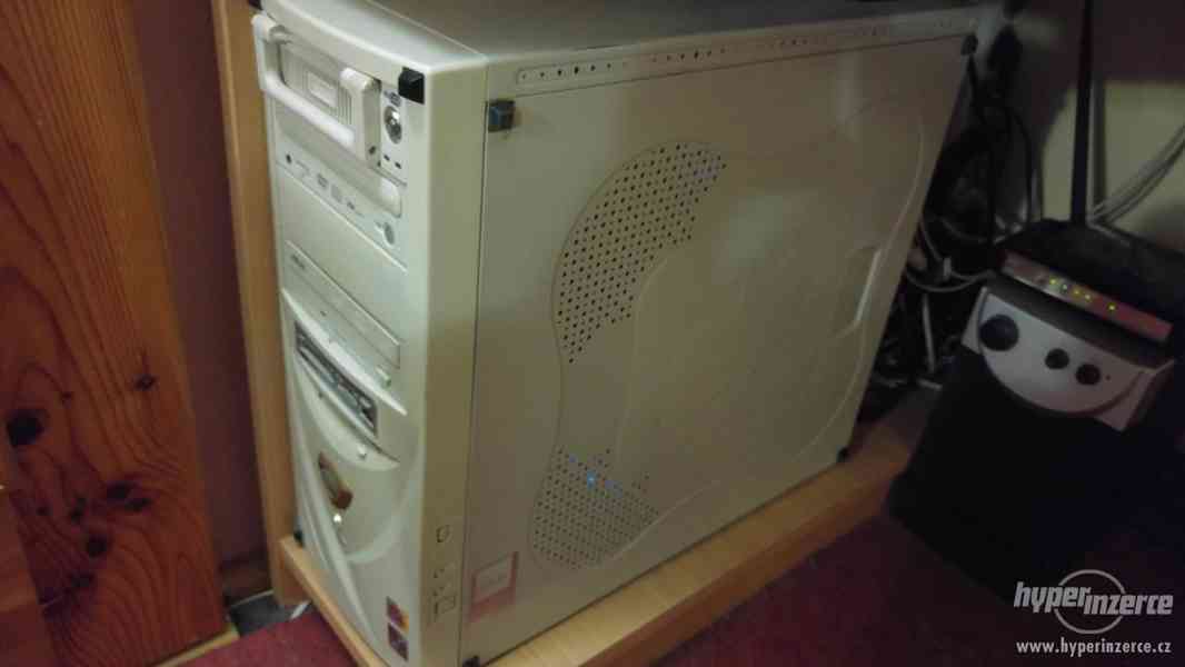 starší PC Pentium 4  (3,2Ghz) HT - foto 2