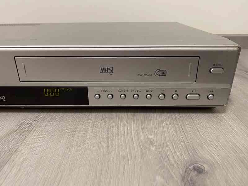 Značkový combo DVD a VHS přehrávač Samsung DVD-V5600 - foto 4