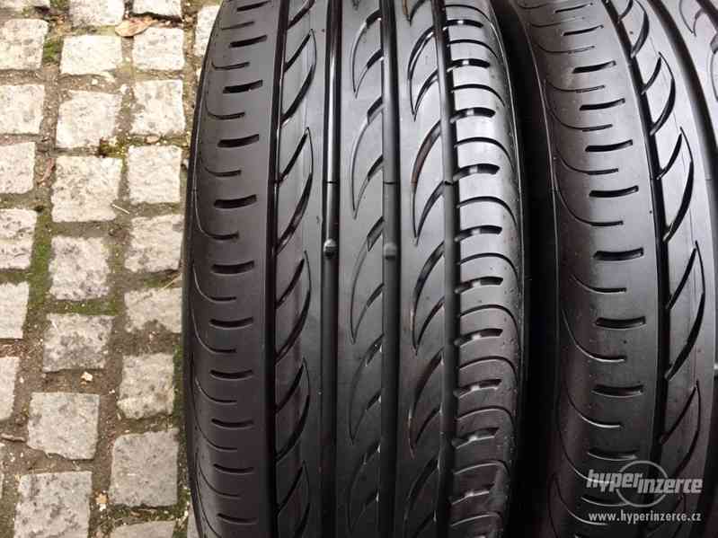 225 55 17 R17 letní pneumatiky Pirelli P Zero Nero - foto 2