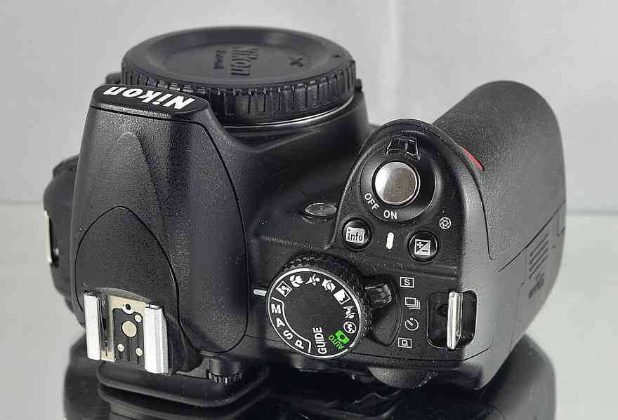 Nikon D3100 * 14,2 MPix CMOS*Full HDV**12000 Exp. - foto 5