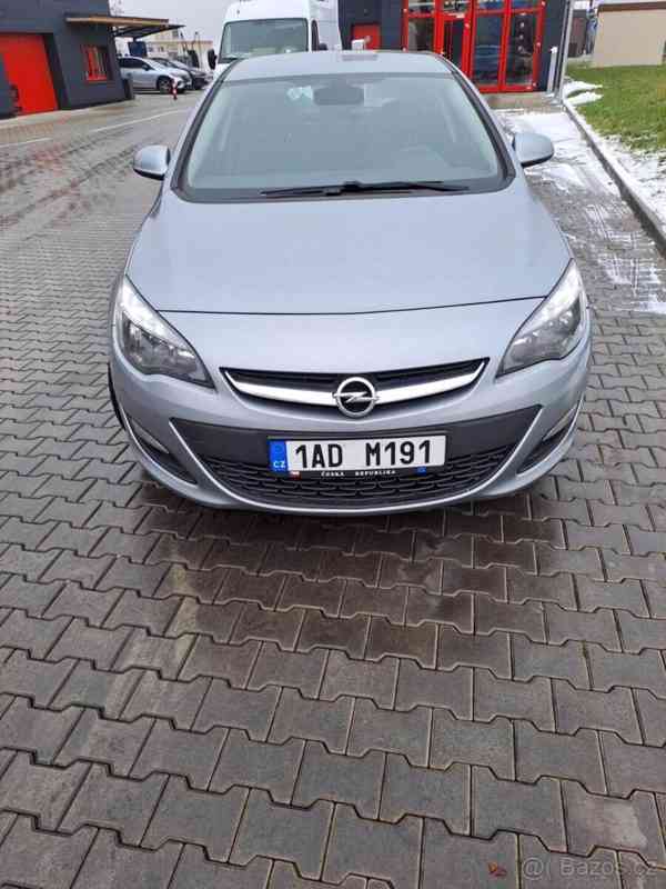 Opel Astra i turbo benzin - foto 1