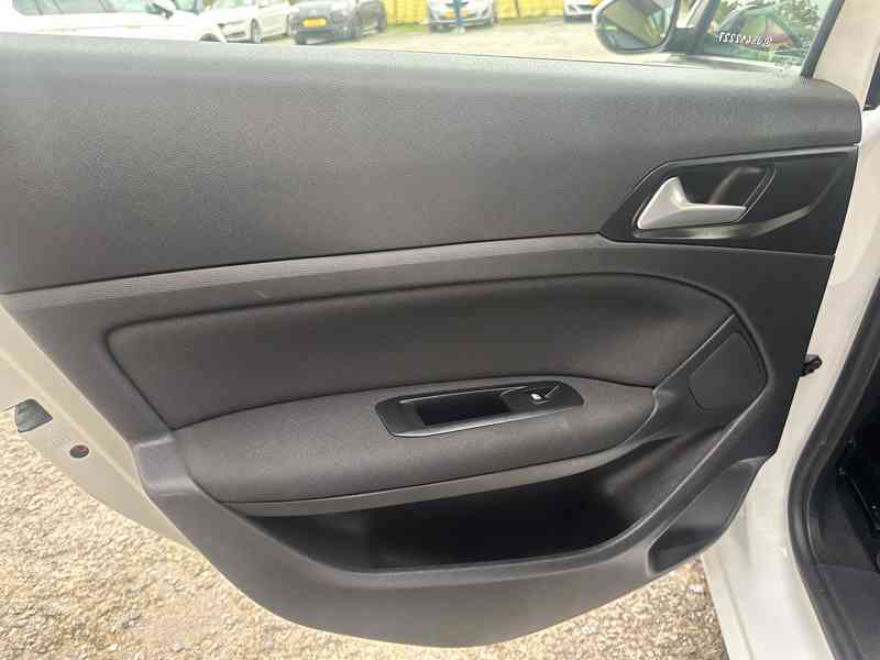Peugeot 308 1.2i 81kW Navi/1Maj - foto 12