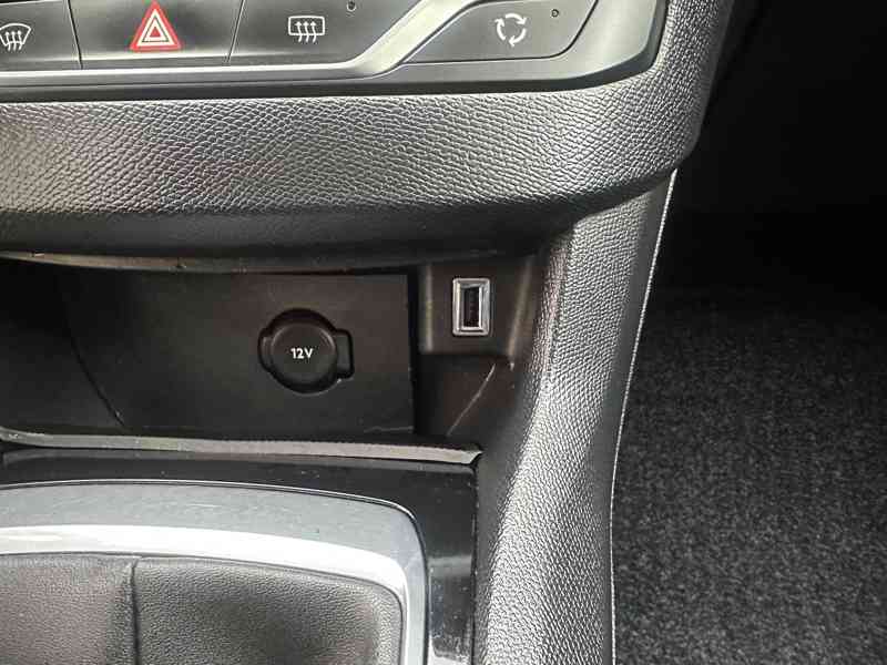 Peugeot 308 1.2i 81kW Navi/1Maj - foto 30