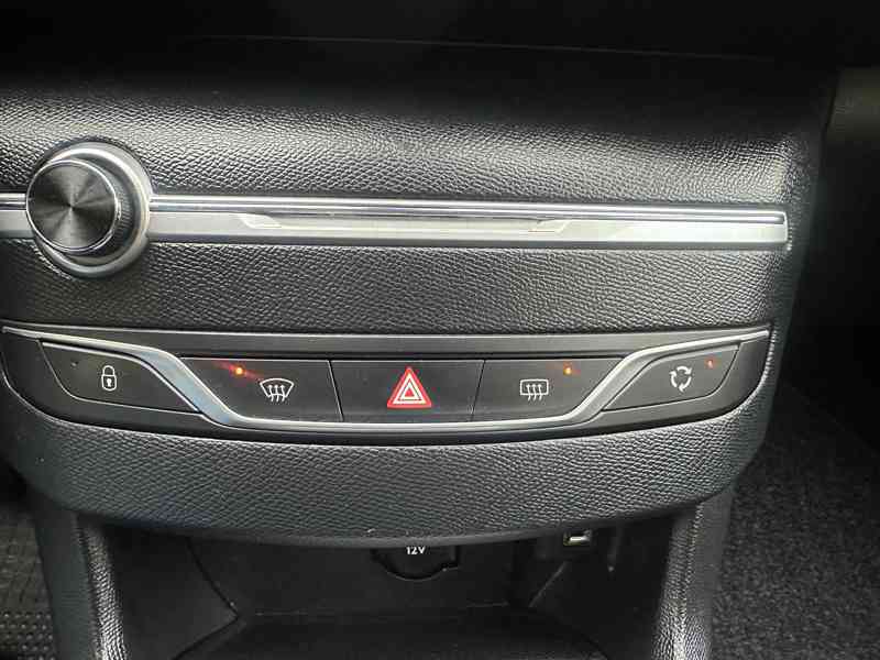 Peugeot 308 1.2i 81kW Navi/1Maj - foto 29