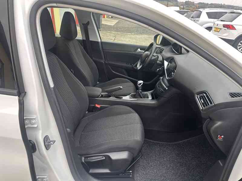Peugeot 308 1.2i 81kW Navi/1Maj - foto 18