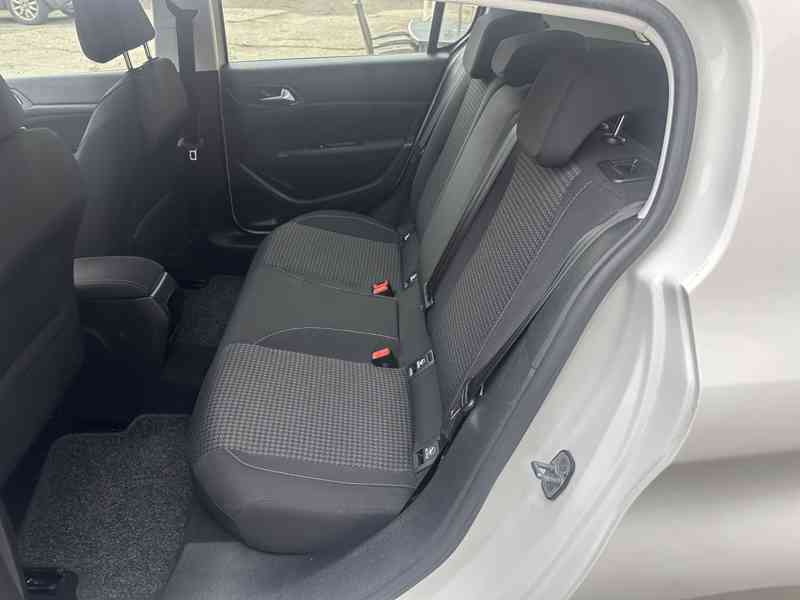 Peugeot 308 1.2i 81kW Navi/1Maj - foto 13