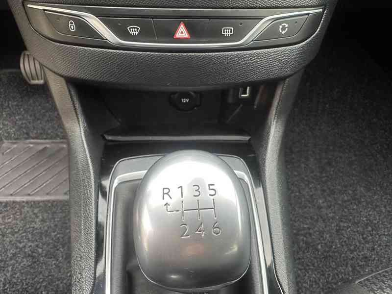 Peugeot 308 1.2i 81kW Navi/1Maj - foto 31