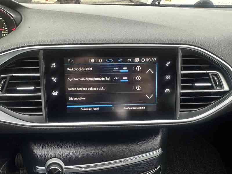 Peugeot 308 1.2i 81kW Navi/1Maj - foto 25