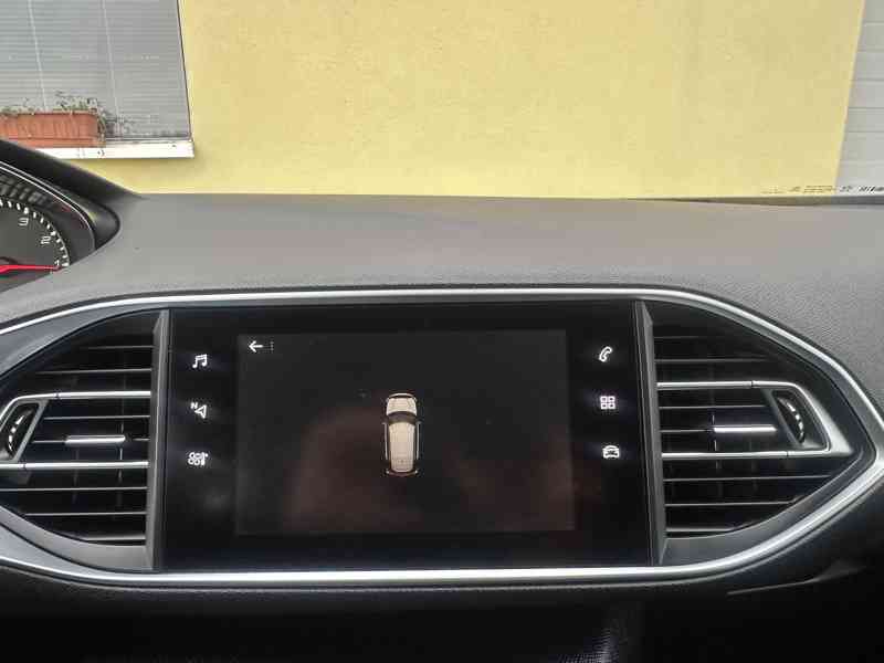 Peugeot 308 1.2i 81kW Navi/1Maj - foto 28