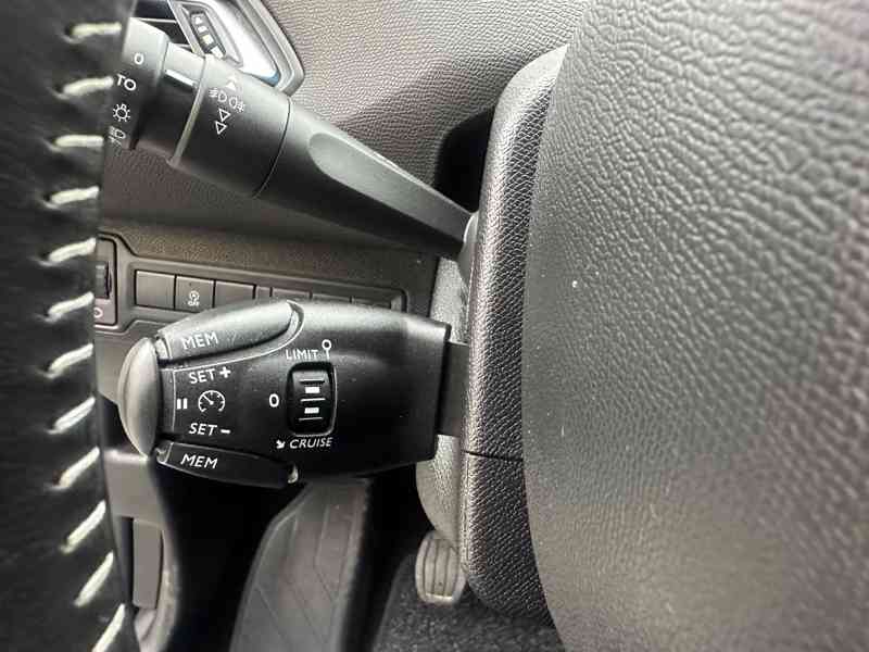 Peugeot 308 1.2i 81kW Navi/1Maj - foto 20
