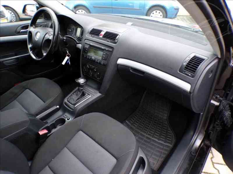 Škoda Octavia 1,9 TDI AUTOMAT,TAŽ.ZAŘ. - foto 12