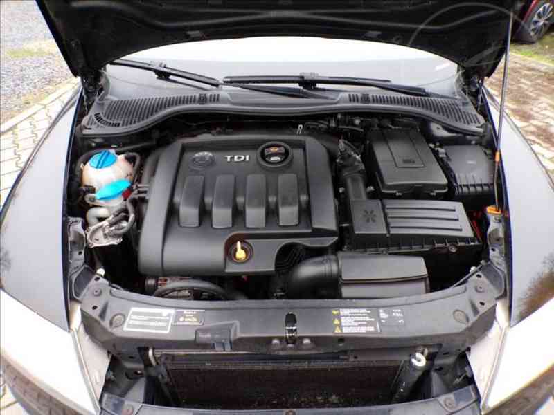 Škoda Octavia 1,9 TDI AUTOMAT,TAŽ.ZAŘ. - foto 13