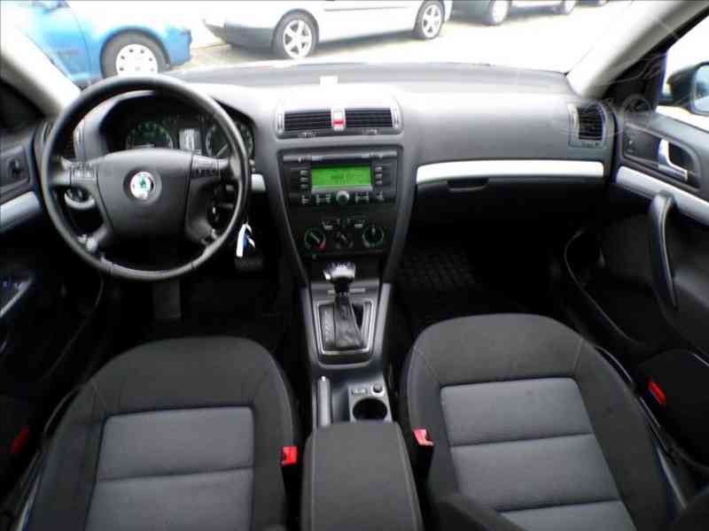 Škoda Octavia 1,9 TDI AUTOMAT,TAŽ.ZAŘ. - foto 5