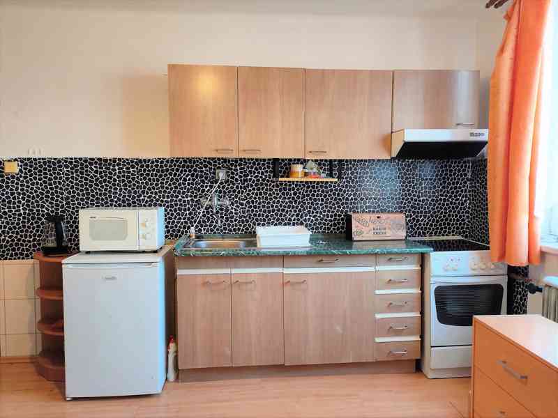 Pronájem bytu 1+kk, 30 m2, ul. 28. října, Soběslav - foto 2