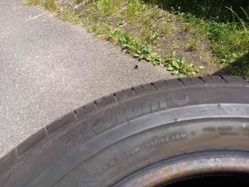 4ks téměř NOVÉ zátežové užitkové pneu 215/65R16C Prodám 4ks - foto 4