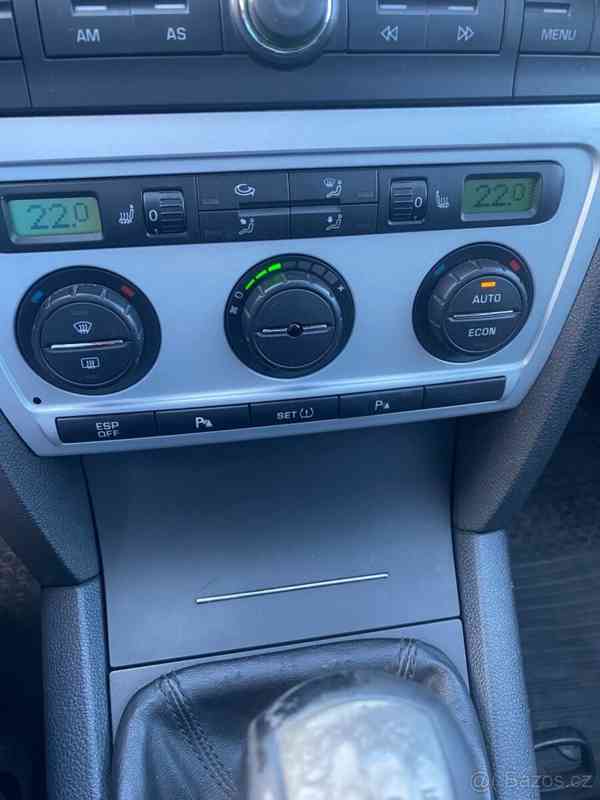 Škoda Octavia 2,0   RS - foto 16