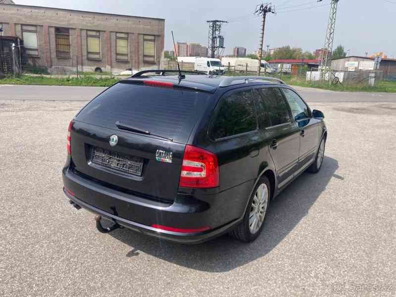 Škoda Octavia 2,0   RS - foto 7