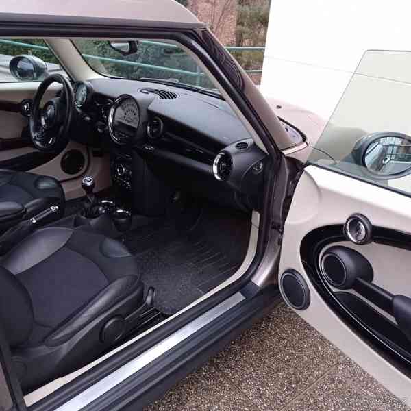 Mini Clubman 1,6   Cooper - foto 21