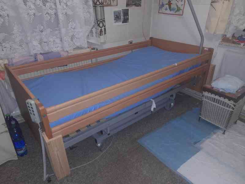 Zdravotní polohovatelná elektrická postel + antidekubitní ma - foto 7
