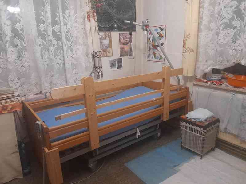 Zdravotní polohovatelná elektrická postel + antidekubitní ma - foto 10