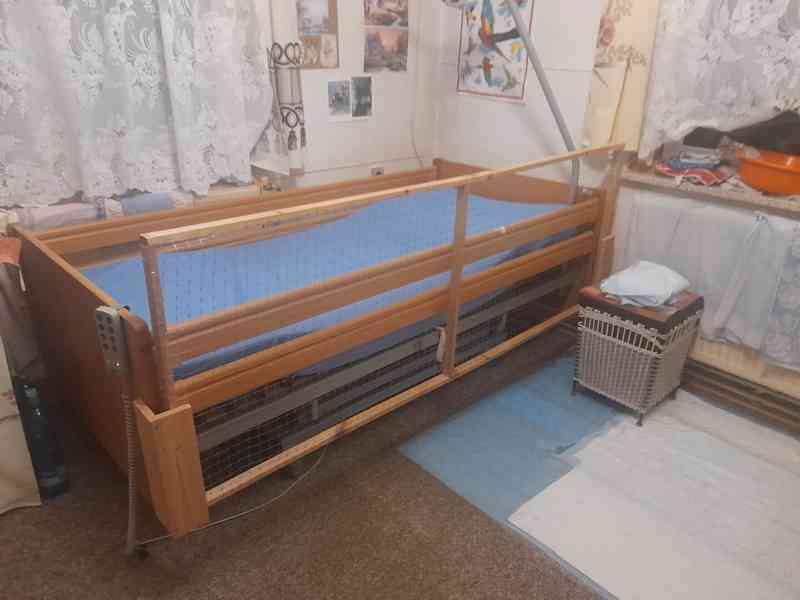 Zdravotní polohovatelná elektrická postel + antidekubitní ma - foto 8