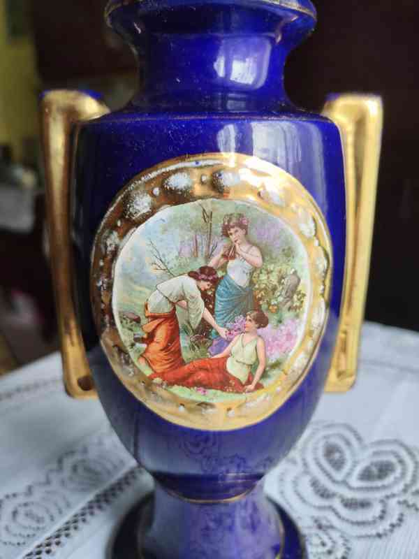 Starožitná porcelánová váza + cínový svícen - foto 2