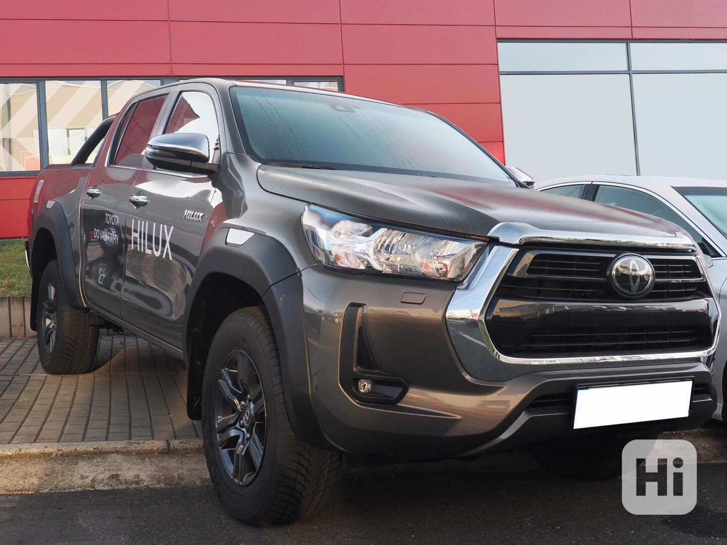 Toyota Hilux 2,8D 150kW (204k), manuál 4x4, odpočet DPH - foto 1