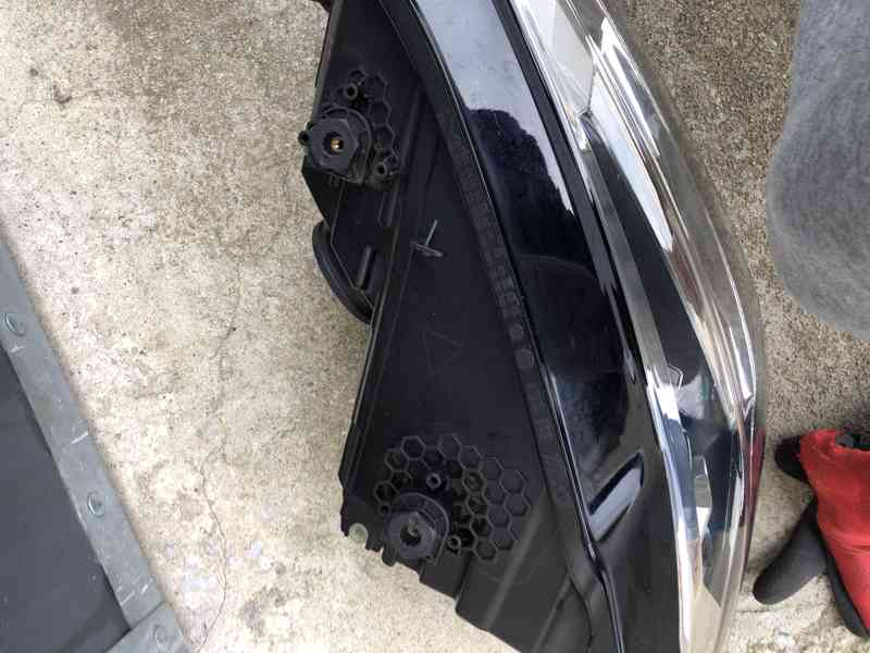 PREDNI svetla svetlo vw caddy 15-20 h7 prave leve - foto 3