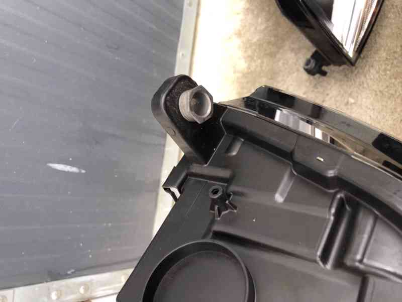 PREDNI svetla svetlo vw caddy 15-20 h7 prave leve - foto 6