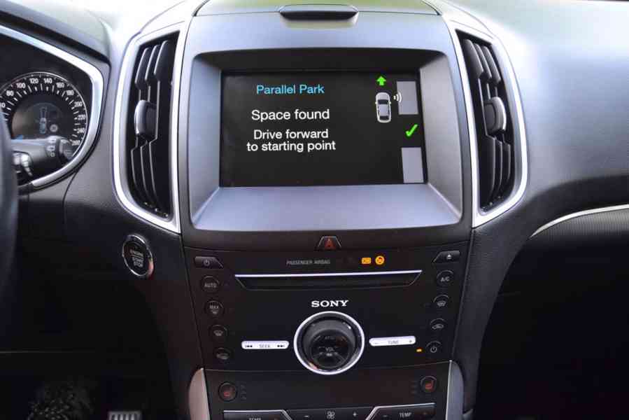 Ford Galaxy 2.0 TDCI 110kW Titanium 7 míst - foto 9