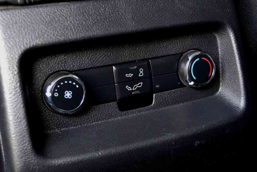 Ford Galaxy 2.0 TDCI 110kW Titanium 7 míst - foto 13