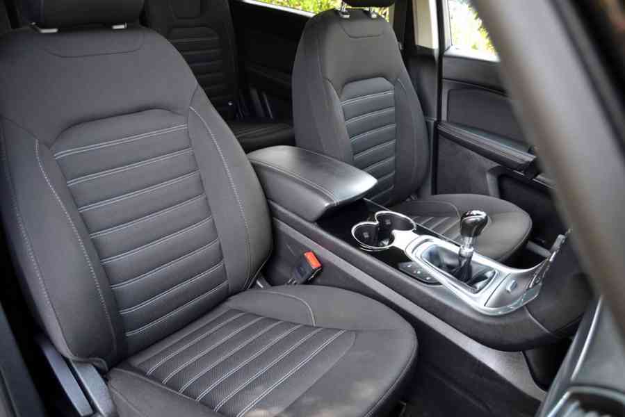Ford Galaxy 2.0 TDCI 110kW Titanium 7 míst - foto 19
