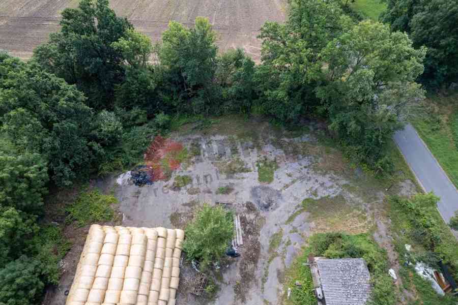 Prodej stavebního pozemku v Úklidu u Nedrahovic - foto 12